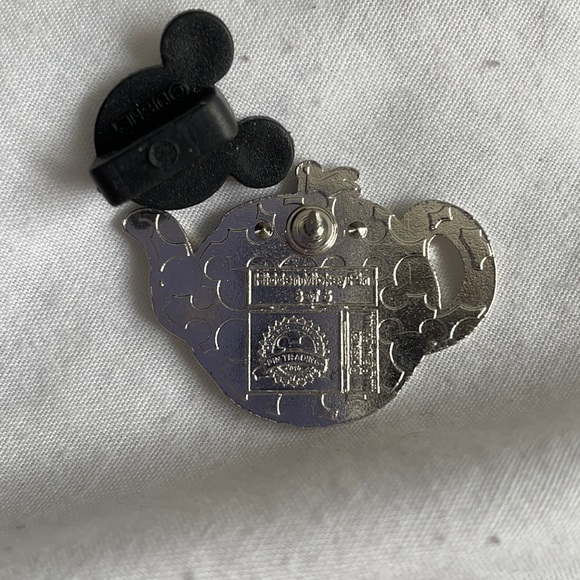 NWT Alice in wonderland dormouse cardholder Loungefly 💥comes with free p… - Picture 8 of 9